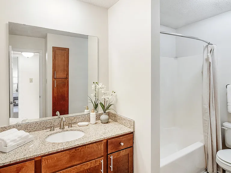 Cambridge Station Apartment Homes — Photo 8