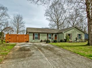 1717 Sundrop Dr, Knoxville, TN 37921
