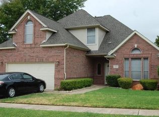 2529 Oak Brook Dr, Bedford, TX 76021