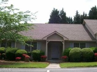 1218 Watermark Ct, High Point, NC 27265