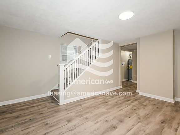 1483814_004_wm_-_living_room_13540307.jpg