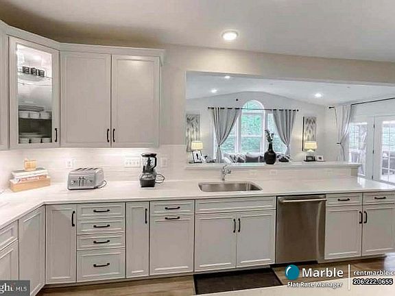 4th image of 44168 Azalea Ct