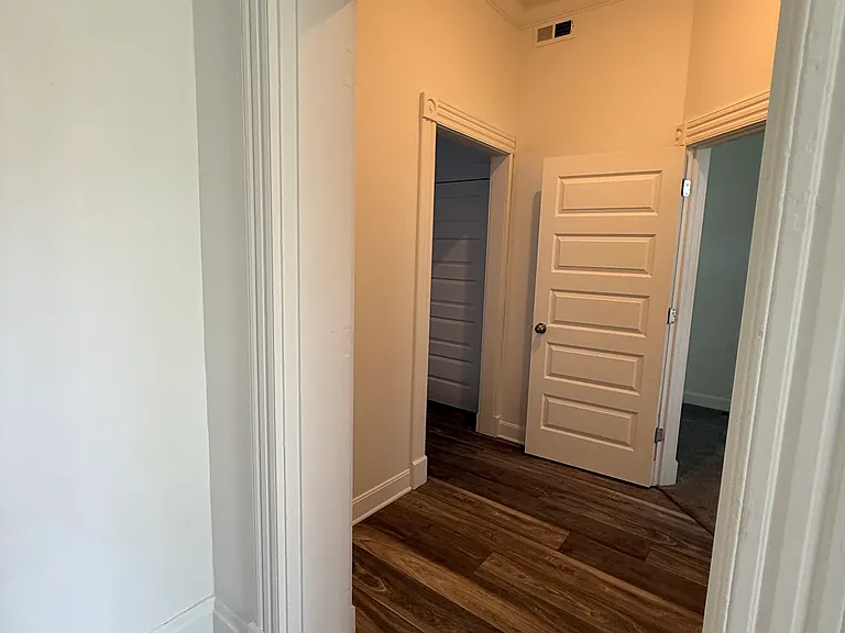 433 Oak St #1 — Photo 4