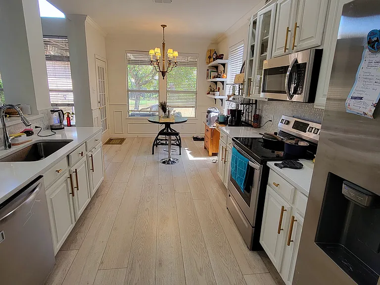 1307 Heather Brook Dr — Photo 7