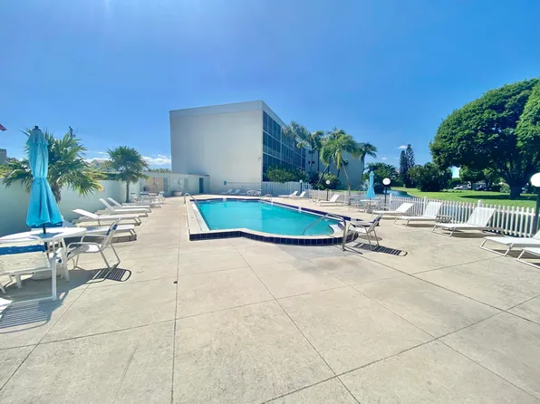 200 Waterway Dr S APT 208, Lantana, FL 33462