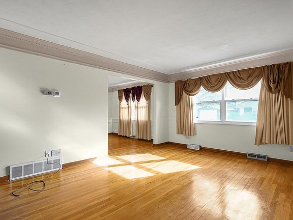 5th image of 1919 Birkdale Dr