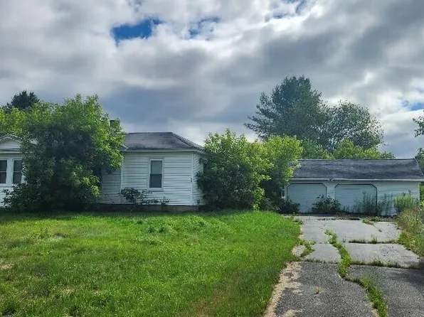 43 Highland Avenue, Bradley, ME 04411