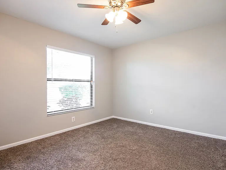 3607 SE 8th Ave — Photo 10