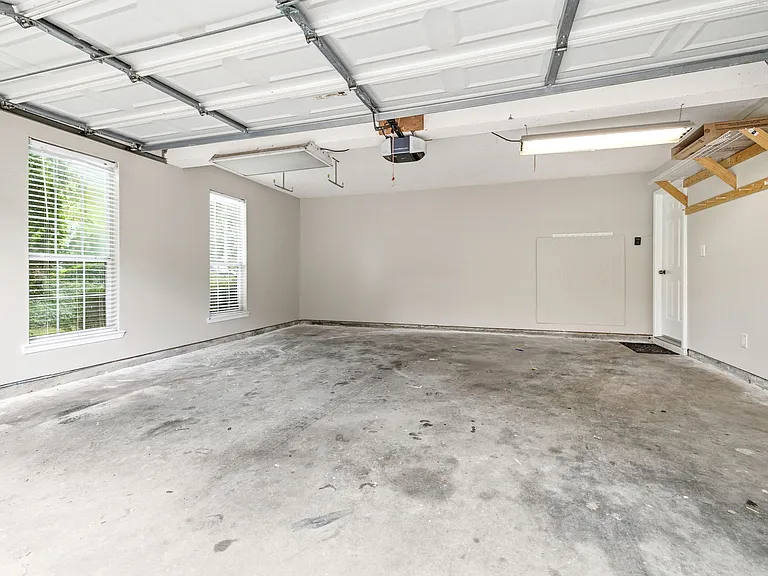 6330 N Glen Dr — Photo 36