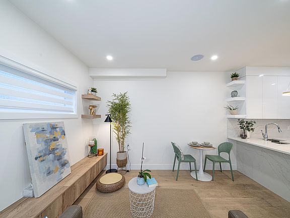 5th image of 369 E 16th Ave #1
