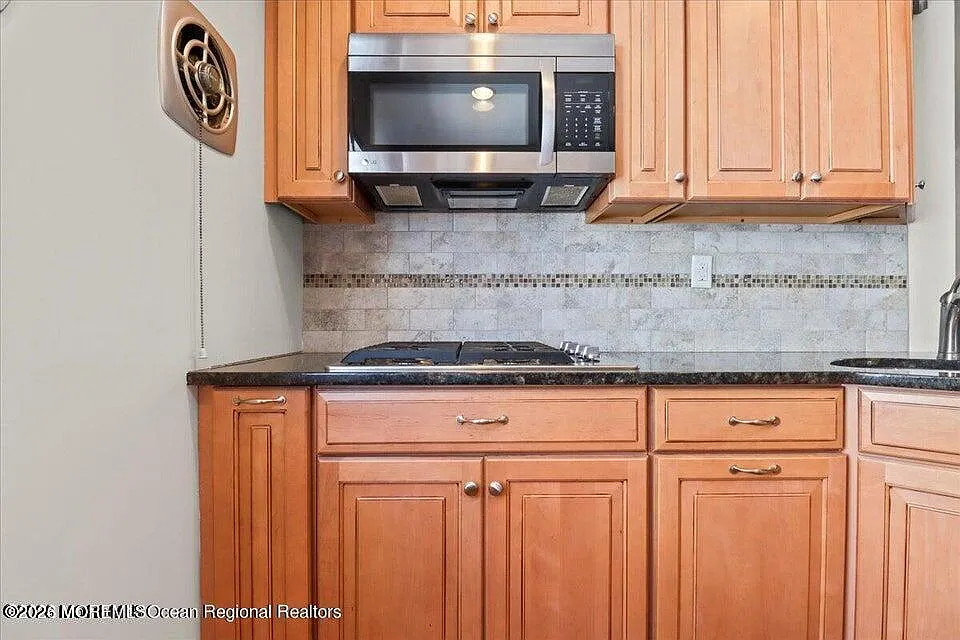 2 bed, 540 sqft, $1,750 — Photo 4