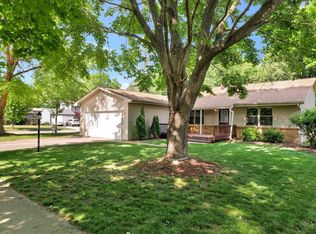 2312 Butternut Ct, Champaign, IL 61821