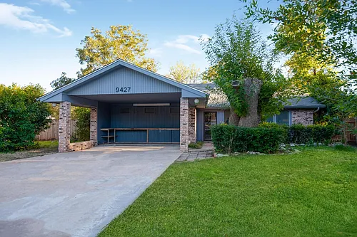 9427 Braeburn Gln Photo 1