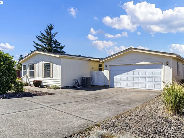 510 Patrick Loop, Cottage Grove, OR 97424