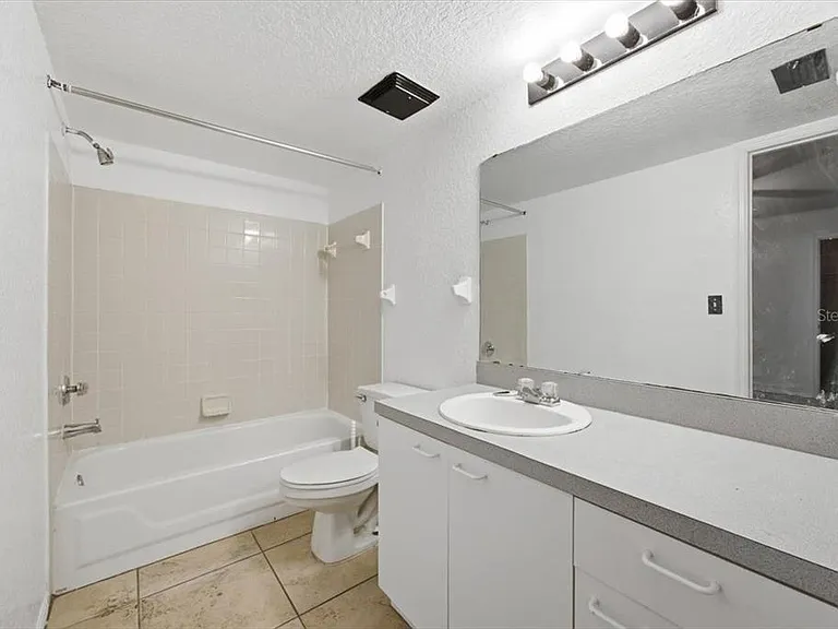 1602 Columbia Arms Cir #106 — Photo 7