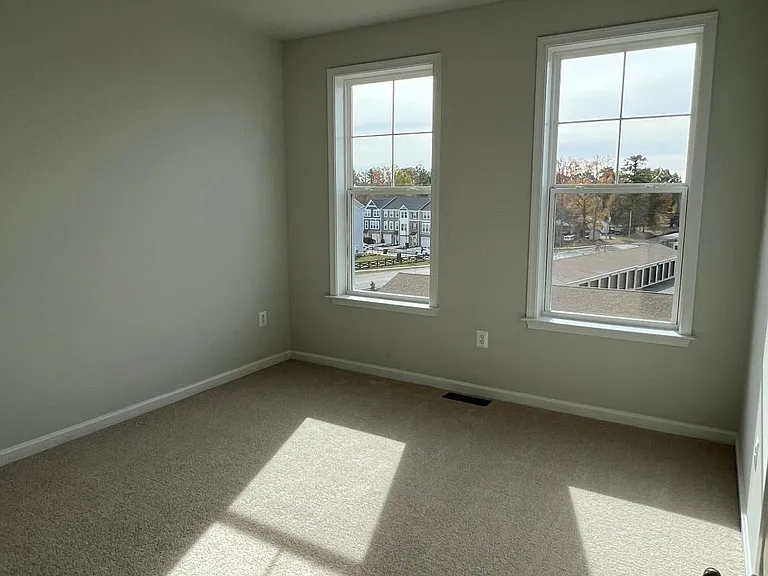 809 Birchwood Hill Pl #B — Photo 11