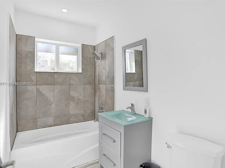 236 NW 42nd St — Photo 13