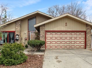 60 Berkshire Dr, Crystal Lake, IL 60014