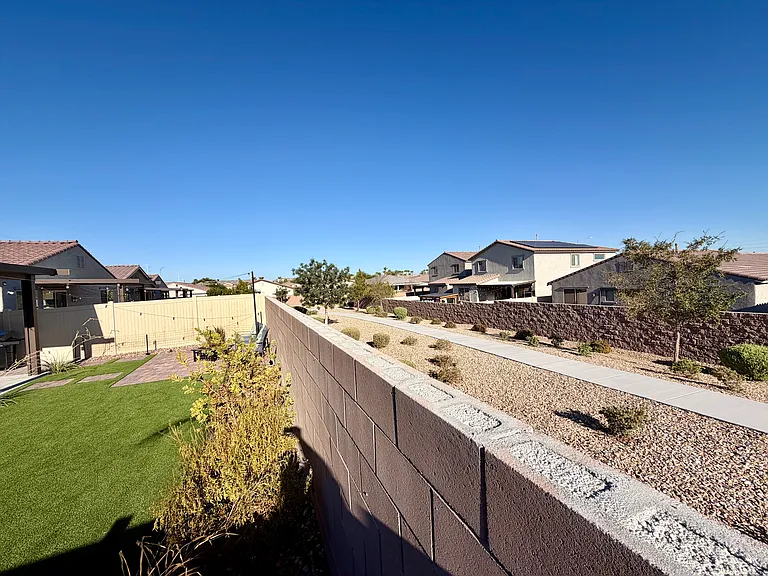 2623 Stanhurst Ave — Photo 18