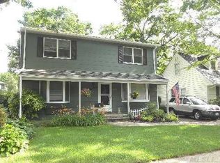 106 Cameron Ave, Merrick, NY 11566