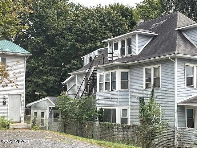 3 bed, 1800 sqft, $650 — Photo 2