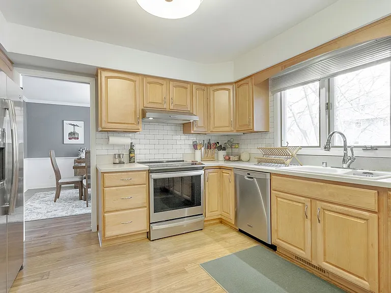 313 Walnut Grove Dr — Photo 12