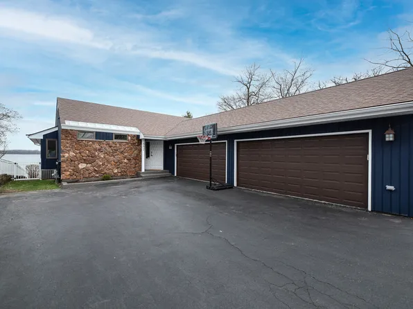 652 E Grand Ave, Lake Villa, IL 60046