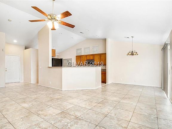 4th image of 2103 Hawaiian Breeze Ave