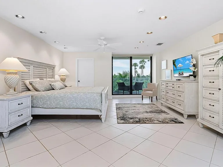 1511 Gulf Of Mexico Dr #201 — Photo 16