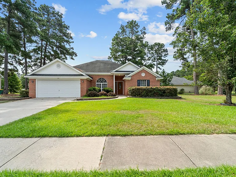 119 Pampas Dr — Photo 1