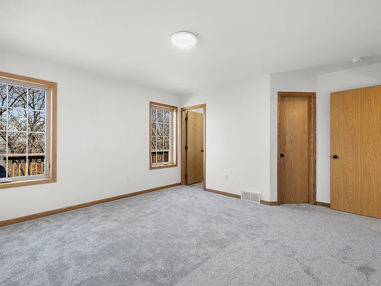 701 10th Ave SE — Photo 32