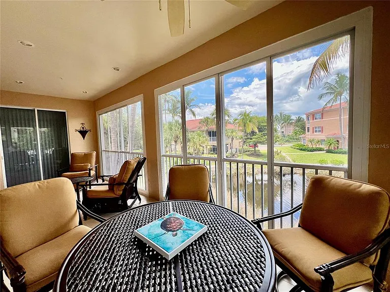 3304 Sunset Key Cir #D — Photo 6