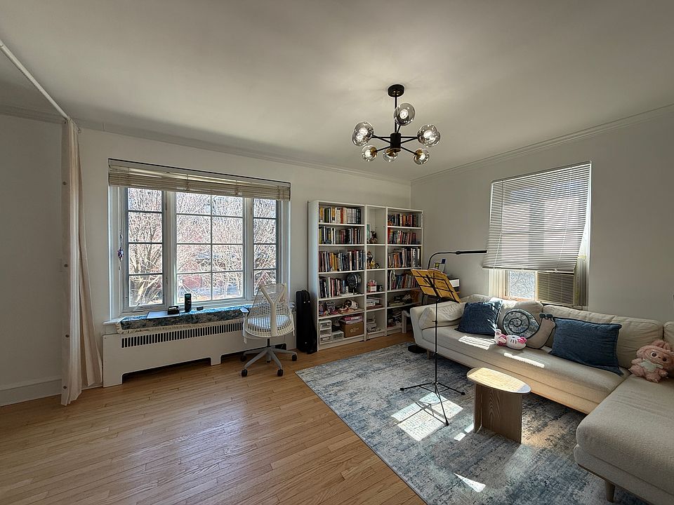 1st image of 11 Monmouth Ct APT 3