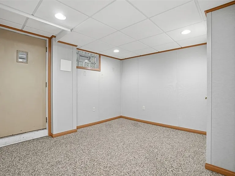 315 South Dr — Photo 27