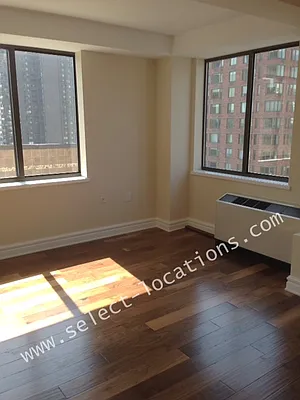 Rented by Select Locations Inc. | media 8