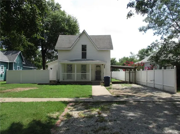 530 S Pennsylvania Ave, Columbus, KS 66725