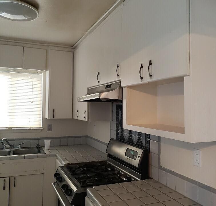 2nd image of 3625 Mohawk Ln