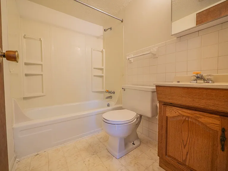 Campus View Apartments — Photo 55