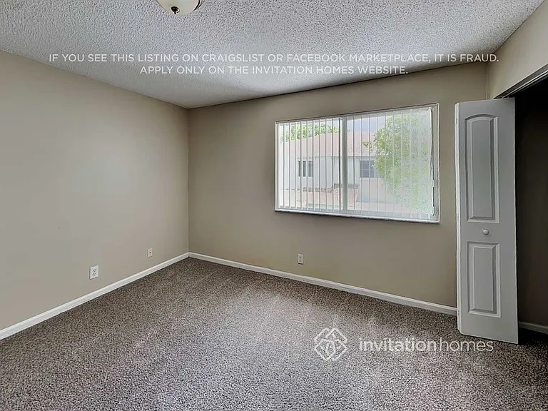 4728 SW 13th Pl — Photo 10