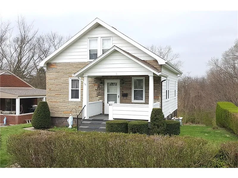 617 Grand Ave photo 1