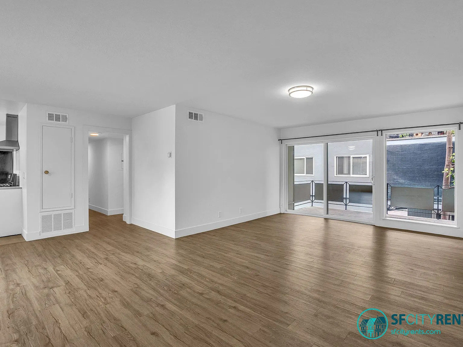 Redwood City: Spacious 2 bed 1 Ba w/ Private Balcony, Shared Laundry & Parking Included — Photo 3