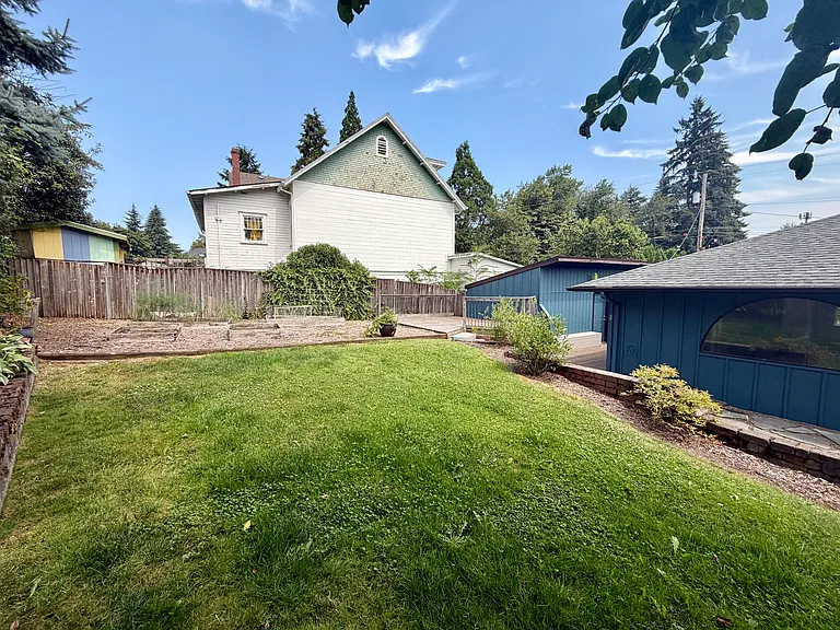 18413 SE Blanton St — Photo 35