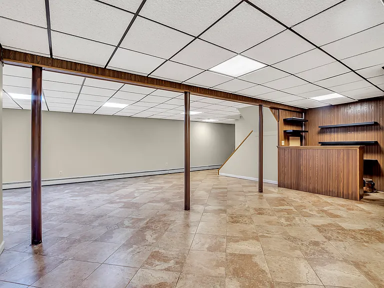 6 Meester St — Photo 46