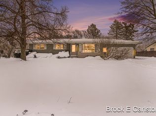 5250 Hillview Dr, Muskegon, MI 49441