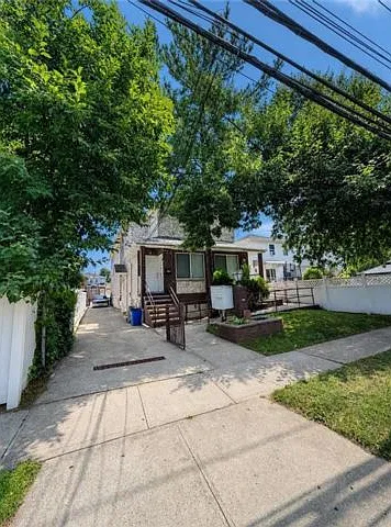 Studio, $4,500 — Photo 2