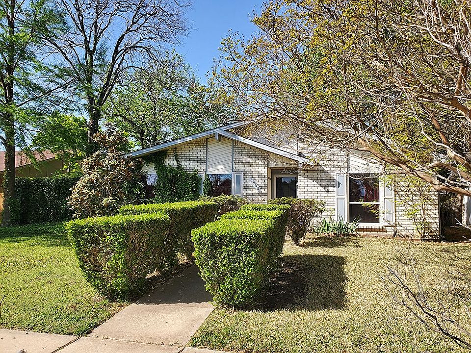 1st image of 2705 Madrid Dr