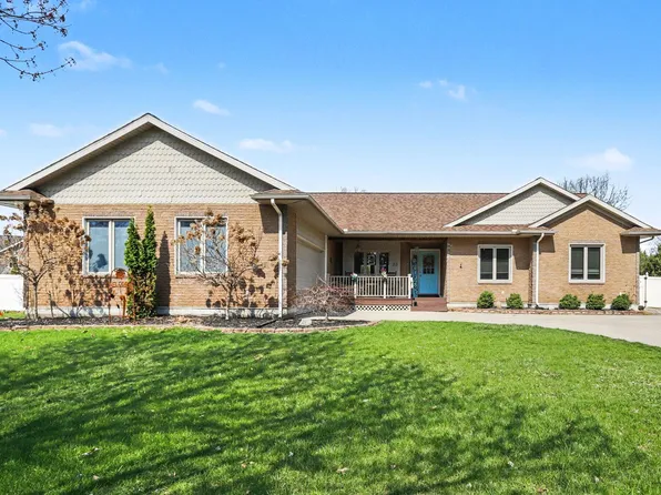 33 Wood Dr, Coldwater, MI 49036