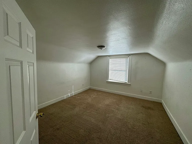 2804 McLeod Rd — Photo 16