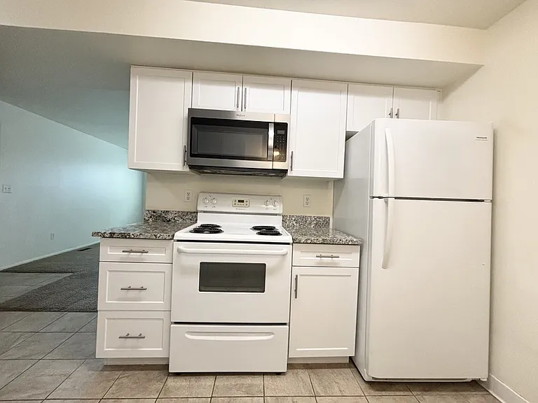 4768 S Bonair St #6 — Photo 6