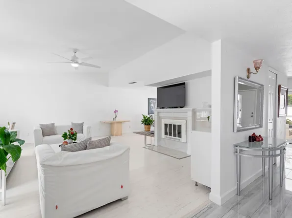 3910 Acorn Green Dr, Garland, TX 75043